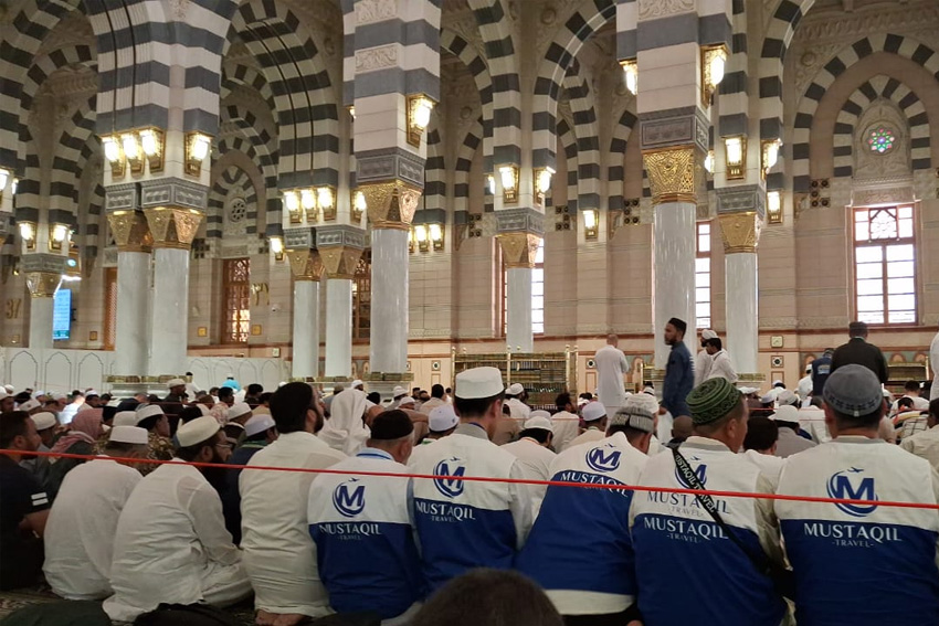 Dalil Ulama yang Berpendapat Salat Id Bukan Fardhu Ain