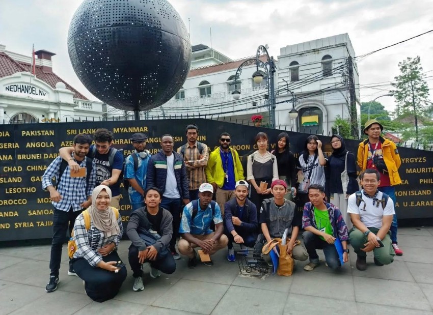 Aleut, Komunitas Jalan Kaki Bersama Susuri Situs Bersejarah di Jawa Barat