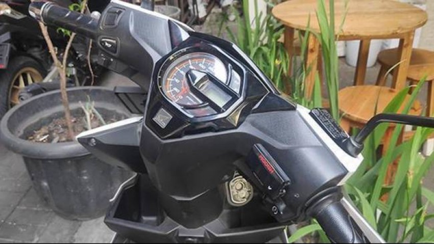 Kunci Stang ke Kanan Bisa Cegah Pencurian Motor Bener Nggak Sih?