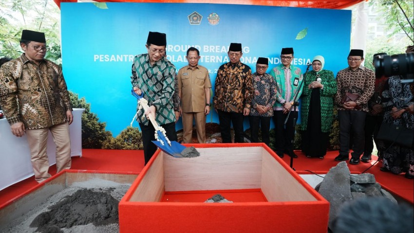 Menag Lakukan Peletakan Batu Pertama Pembangunan Pesantren Istiqlal di Kampus UIII