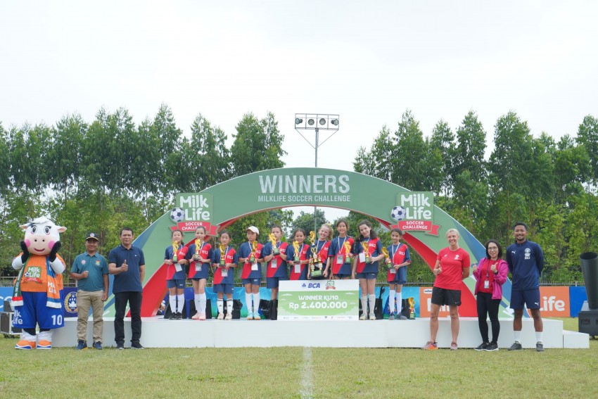 British School Jakarta dan SDN Buaran 01 Sabet Gelar Juara di MilkLife Soccer Challenge Tangerang 2025