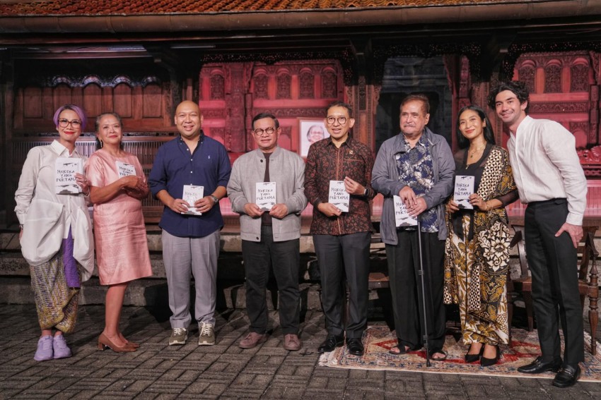 Menteri Kebudayaan Hadiri Peluncuran Buku Mereka yang Pertama