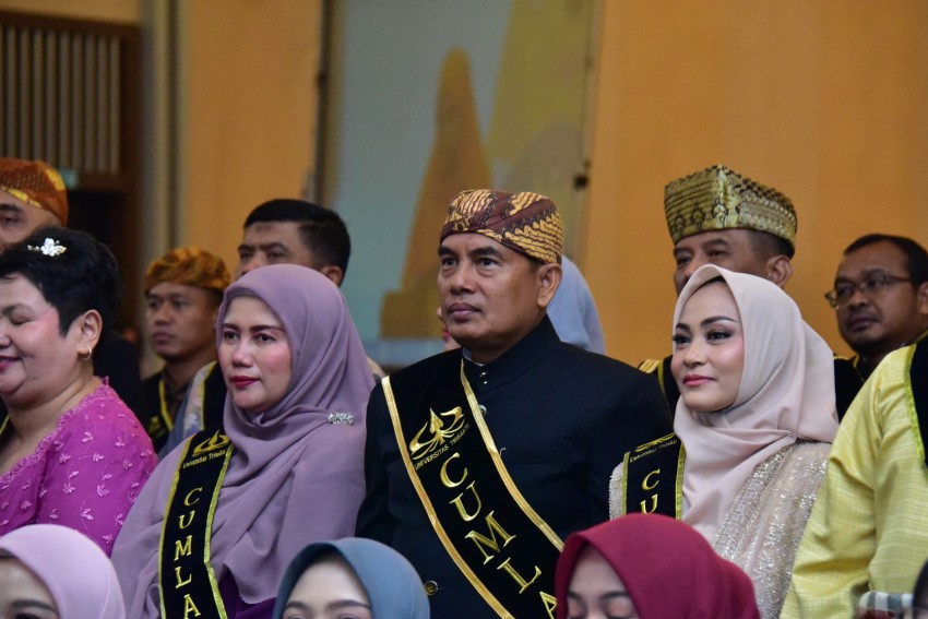 Sidang Terbuka Yudisium, Dankormar Lulus Cumlaud Program Doktor FEB Trisakti