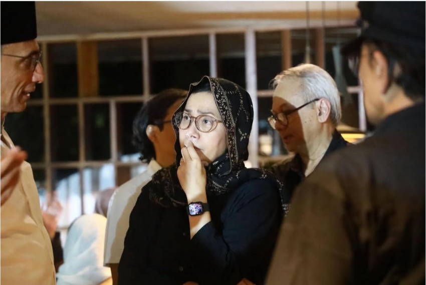 Menkeu Sri Mulyani, Jusuf Kalla & Sederet Tokoh Lainnya Datangi Rumah Duka Mendiang Suami Najwa Shihab