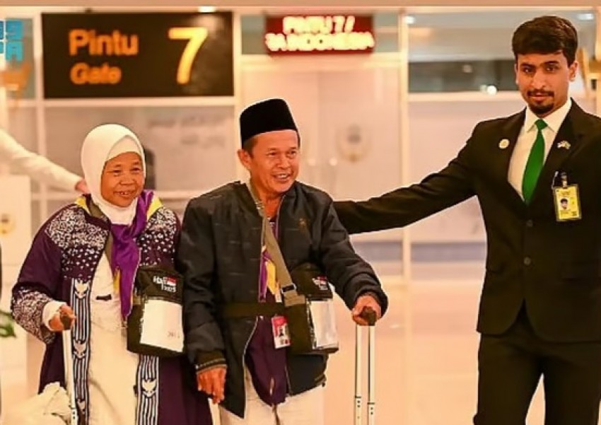 Kisah Legiman, Tukang Sampah Naik Haji Setelah 40 Tahun Menabung Rp1.000 Tiap Hari