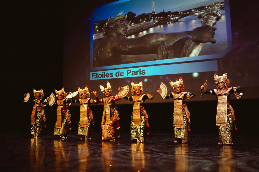Penampilan Kebaya Menari Pukau Panggung Festival Tari Internasional di Paris