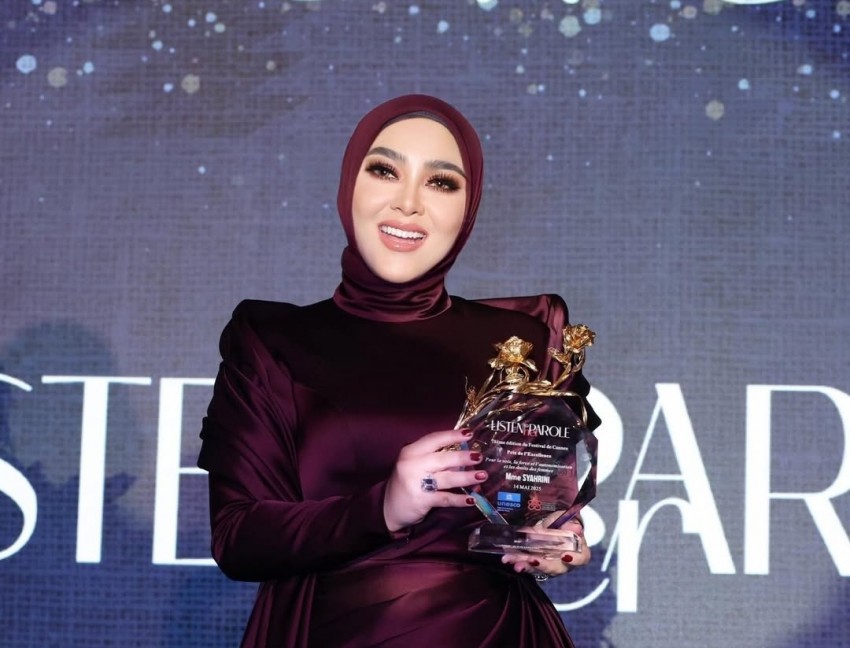 UNESCO Bantah Beri Penghargaan ke Syahrini di Cannes