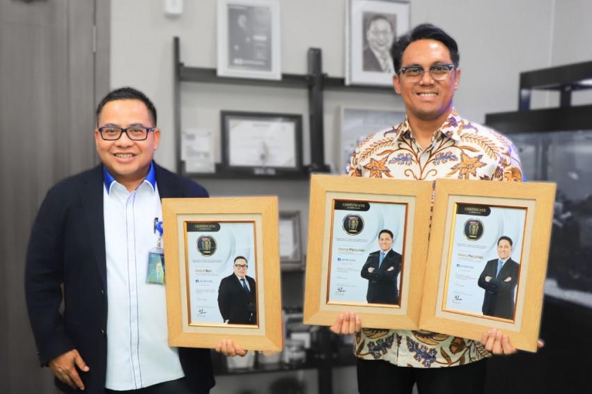 Jamkrindo Sabet 3 Penghargaan Top Leader Nasional 2025!