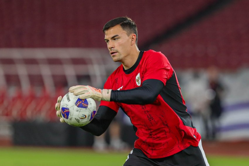 Kiper Utama Timnas Absen Lawan China, Siapa yang Gantikan Maarten Paes?