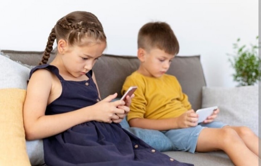 Studi Ungkap Penggunaan Gadget Betlebihan Bisa Pengaruhi Otak Anak