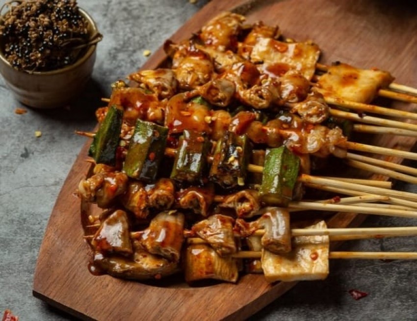 Kurangi Garam Berlebih Cegah Kolesterol Naik saat Santap Daging Kurban