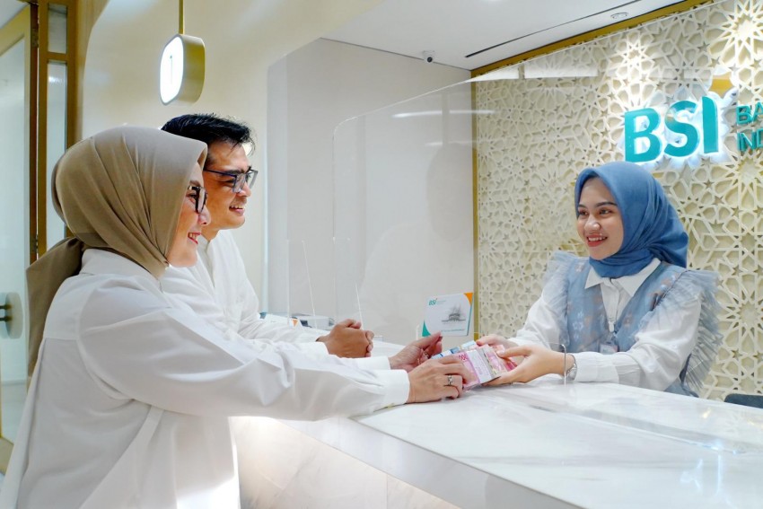 BSI Permudah Akses Uang Saku Jemaah Haji Lewat Kartu Mabrur dan Layanan Valas di 18 Embarkasi