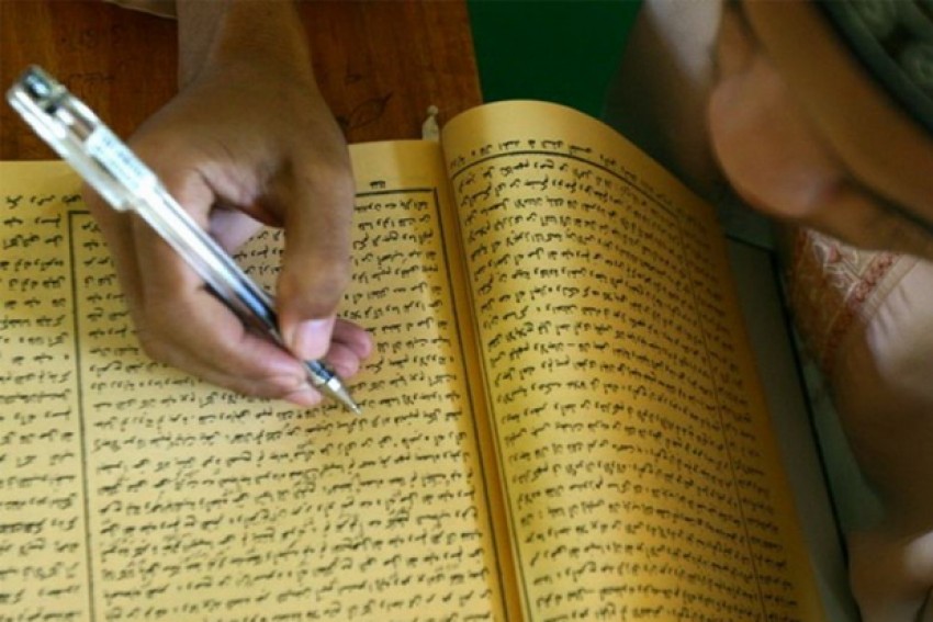 Menimbang Halal dan Haram: Hak Tuhan yang Direbut Manusia