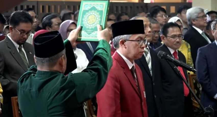 Viral Video Wakil Ketua DPR Walkout Gara-gara Pelantikan Rektor UPI Disisipkan Bahasa Inggris