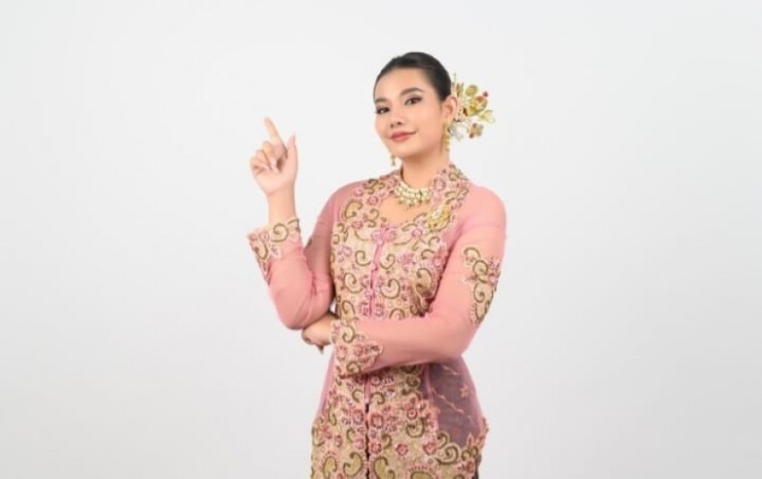 Tips Padukan Kebaya dengan Gaya Non Formal dan Kekinian