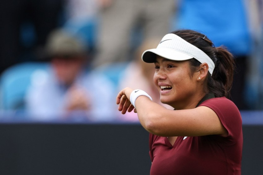 Emma Raducanu Tersingkir di Eastbourne Setelah Bertarung Sengit Melawan Remaja Australua, Maya Joint