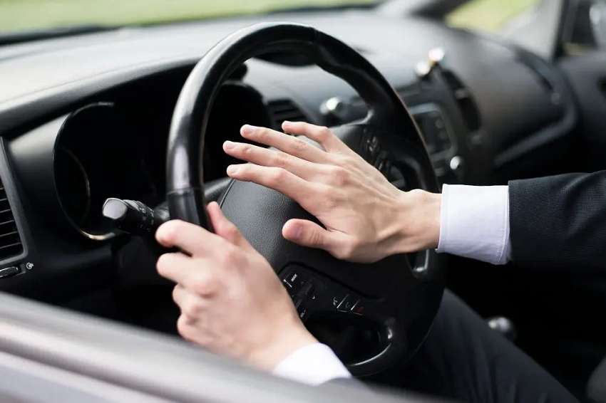 Pemilik Mobil Harus Tahu, Ini Penyebab yang Sering Membuat Klakson Mobil Tidak Berbunyi!