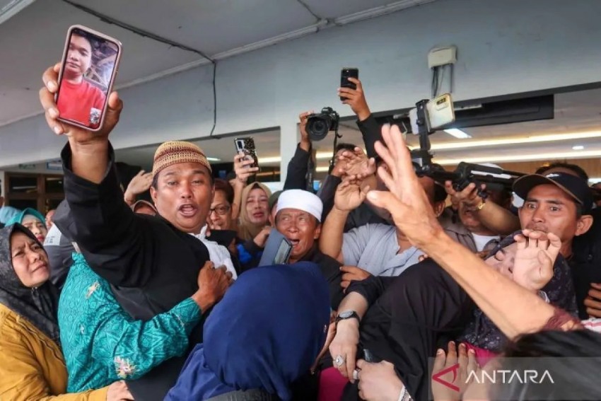 Timsar Gabungan Temukan 14 Korban Kapal Tenggelam dalam Kondisi Selamat