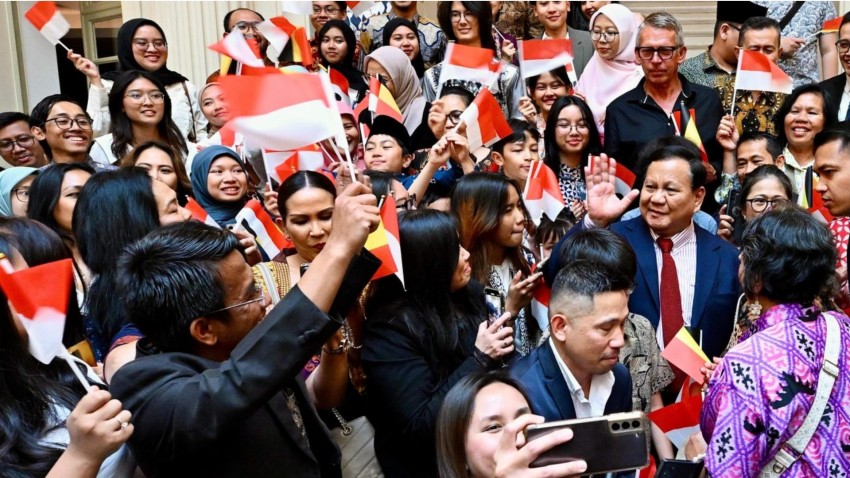 WNI di Belgia Tumpah Ruah Sambut Kedatangan Presiden Prabowo