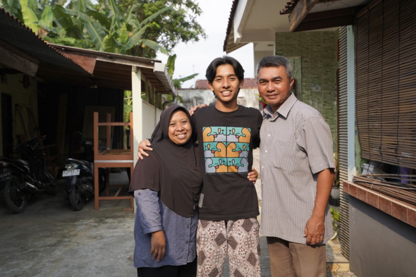 Dari Jual Bubur, Menekuni Tenis Lapangan Akhirnya Bisa Wujudkan Mimpi Masuk UGM