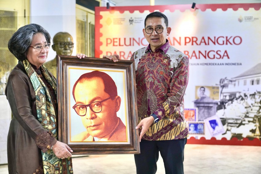 Menbud Fadli Zon Resmikan Prangko Para Pendiri Bangsa, Abadikan Tokoh Kemerdekaan RI