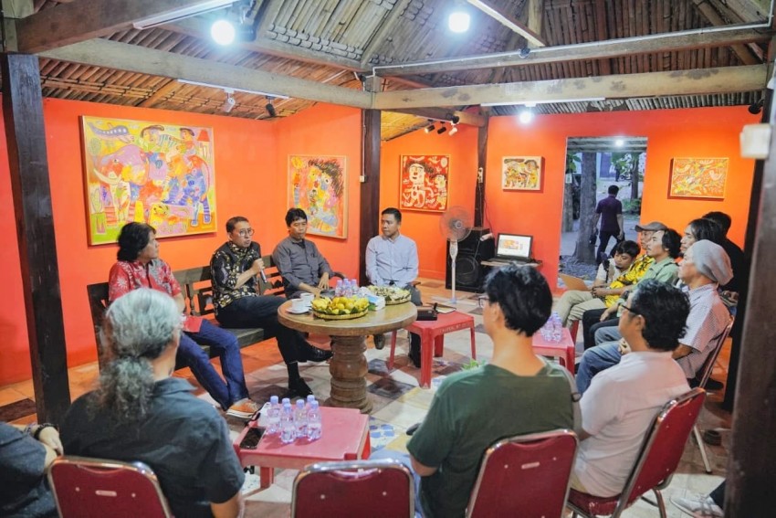 Menteri Kebudayaan Fadli Zon Serap Aspirasi Seniman Rupa Yogyakarta di Kembang Jati Art House