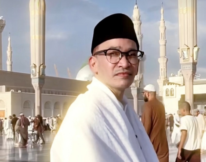 Tangis Ruben Onsu Pecah saat Berhasil Cium Hajar Aswad: Ya Allah, Terima Kasih