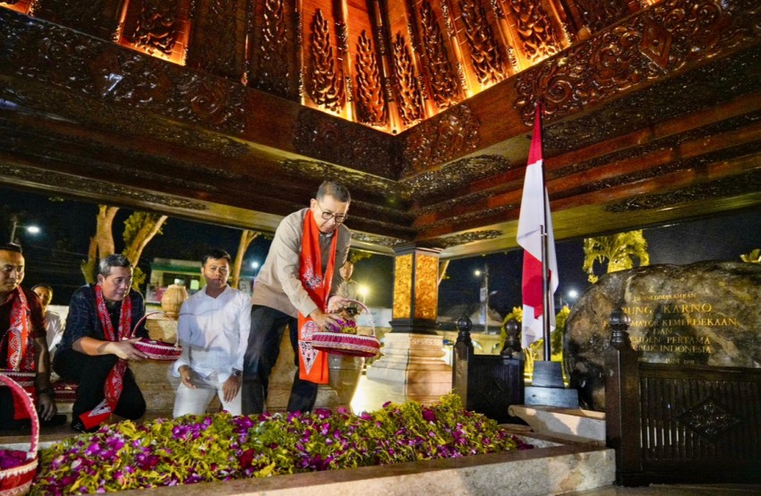 Ziarah Bung Karno di Blitar, Fadli Zon Bicara Nilai Keteladanan