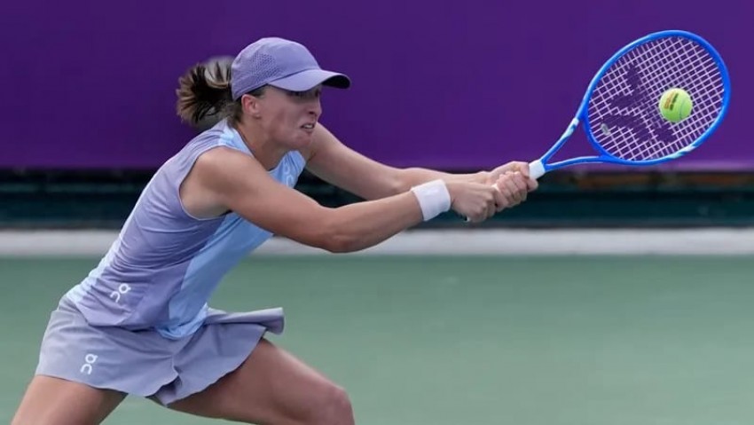 Pertandingan Perempat Final di Seoul Tertunda Hujan Swiatek Duel Lawan Krejcikova
