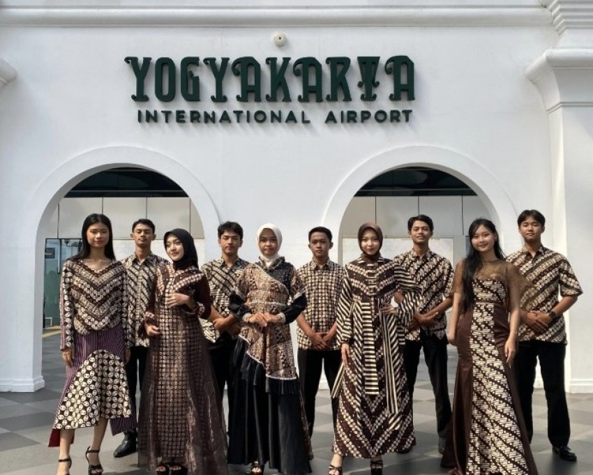 SMKN 6 Yogya Gelar Fashion Show Bertema Batik di Yogyakarta International Airport