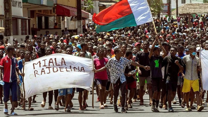 Cerita Dibalik Demo Gen Z Madagaskar: Emosi Warga, Pembubaran Pemerintah, dan Tuntutan Lengserkan Presiden