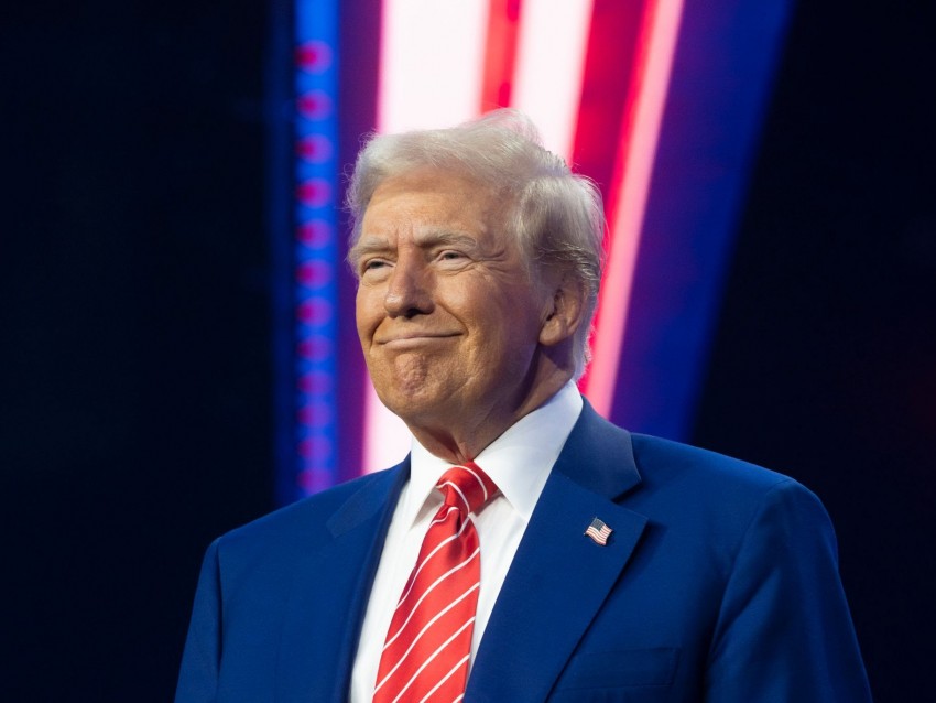 Donald Trump Bangga Umumkan Kesepakatan Gencatan Senjata Israel dan Hamas