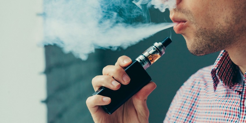 Vape Tak Lebih Aman dari Rokok, PDPI Ingatkan Risiko Pneumonia Mengintai