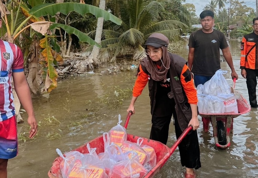 Cerita 4 Figur Publik yang Turun Langsung ke Daerah Bencana Banjir Sumatra