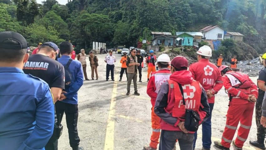BNPB Optimalkan Pencarian Korban di Lembah Anai, Padang Panjang, Sumbar