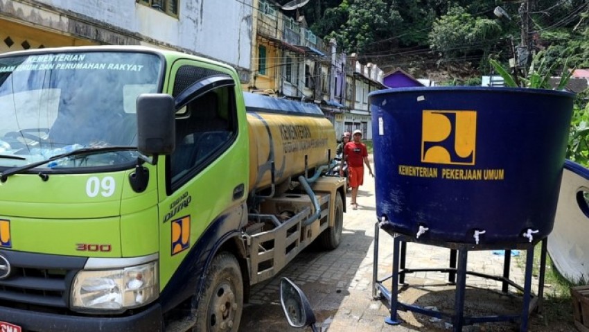 Bantuan Distribusi Air Bersih di Tapanuli Tengah Kolaborasi Pemerintah, PDAM, dan PMI