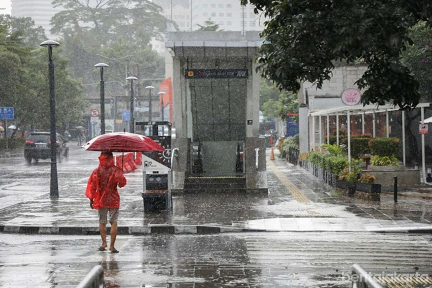 Tetap Waspada, BMKG Prediksi Hujan Lebat-Sangat Lebat Bakal Mengguyur Jakarta Seharian