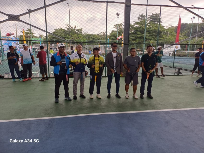 Pengkab Pelti Bekasi Resmikan Lapangan In Door, Tournamen Tenis Antar Club Digelar Meriah