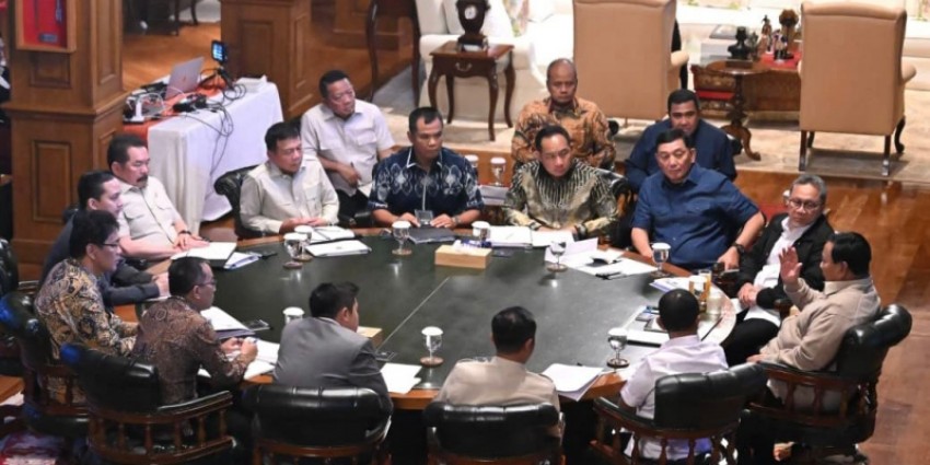 Seskab Ungkap Isi Pertemuan Hambalang: Prabowo Cek Langsung Progres Koperasi Desa hingga Sektor Energi