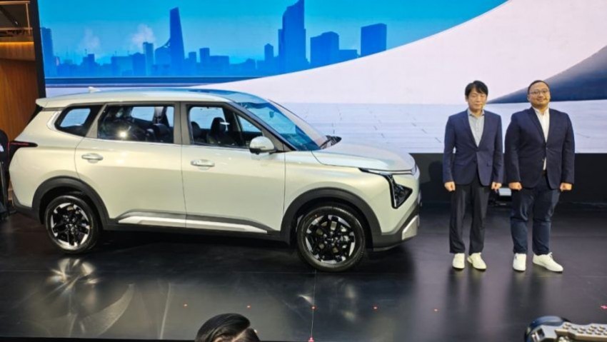 Gebrakan Kia di IIMS 2026: All New Carens Resmi Meluncur, MPV Canggih Bertabur Fitur Mulai Rp319 Juta