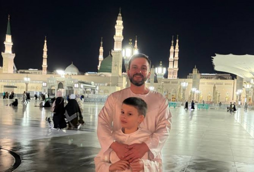 Kampanye Damai Bocah Autis Inggris Lawan Islamofobia Rambah Kota Suci Madinah