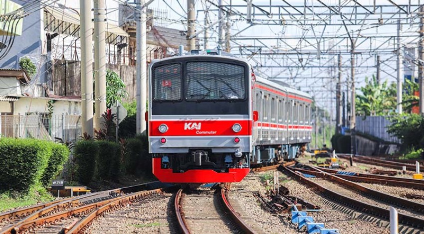 Panduan Lengkap Aturan Buka Puasa di KRL, MRT, LRT, dan Transjakarta di Ramadhan 2026