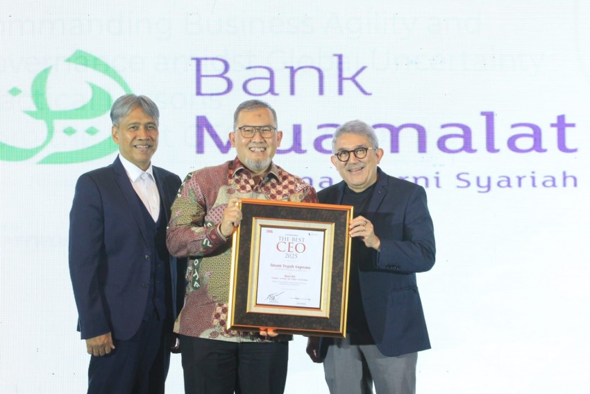 Inspiratif! Direktur Utama Bank Muamalat Dinobatkan Sebagai Best CEO 2025