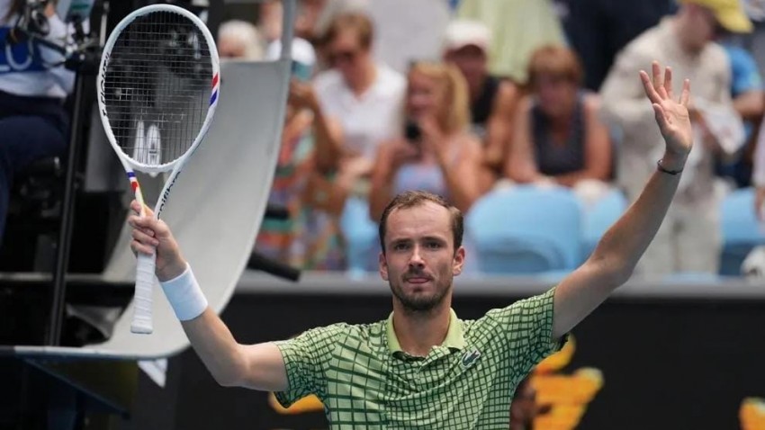 Medvedev Hentikan Langkah Auger-Aliassime, Tantang Griekspoor di Final Dubai Open