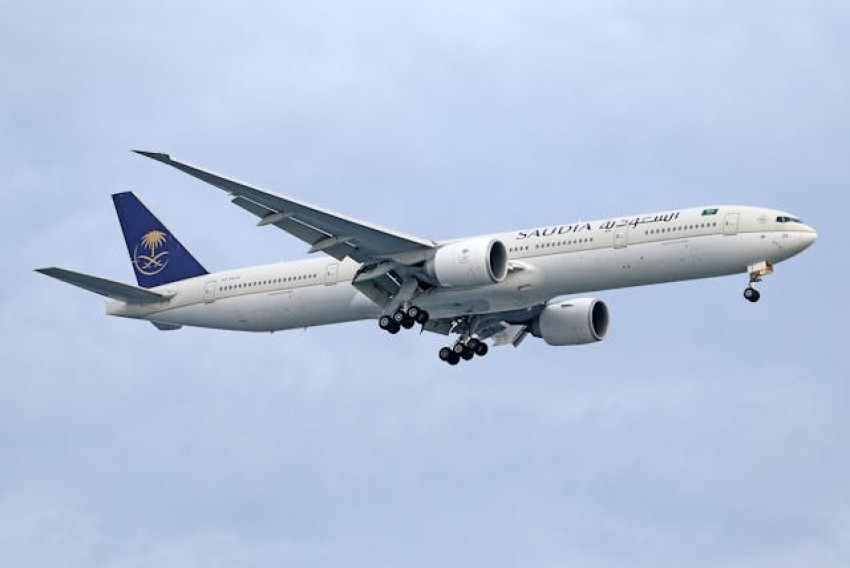 Saudi Airlines Batalkan Jadwal Terbang Akibat Eskalasi US-Israel vs Iran