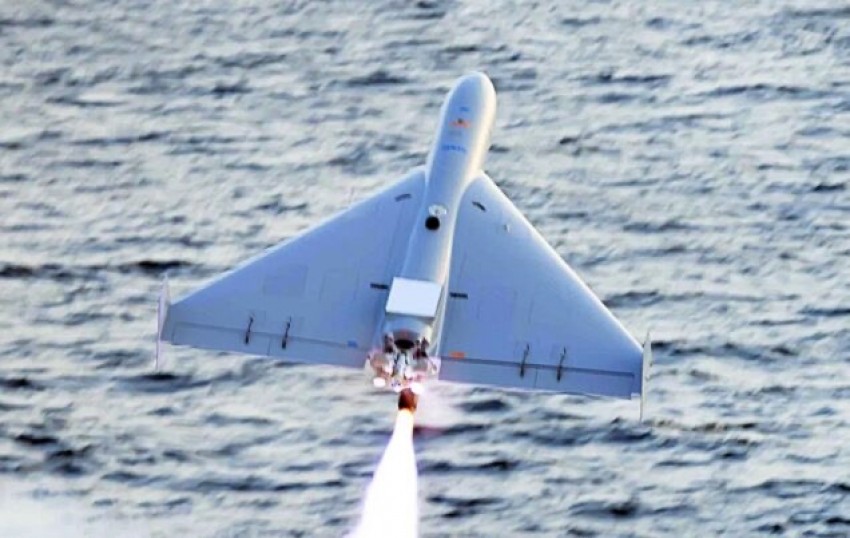 Kapal Drone Kamikaze Iran Berhasil Melakukan Serangan Pertama dalam Perang