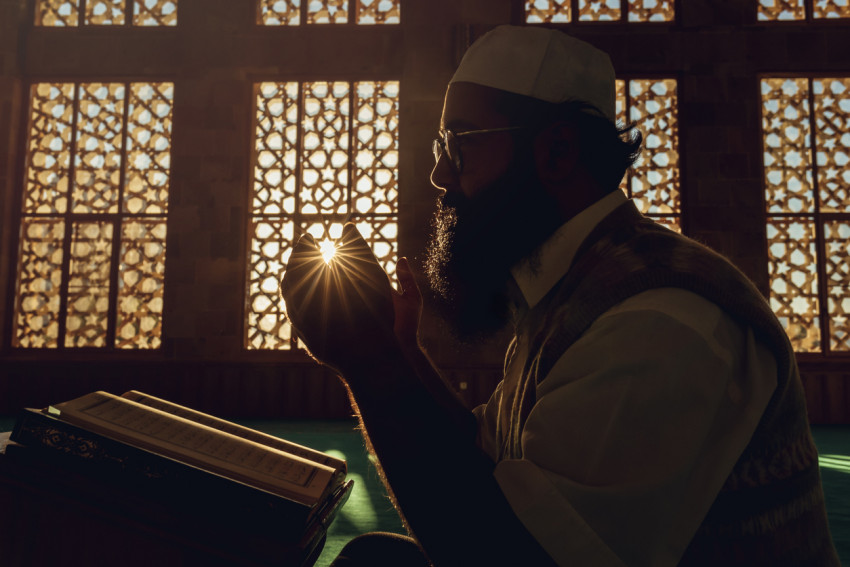 4 Amalan Utama Menghidupkan 10 Malam Terakhir Ramadhan