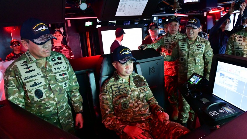 Siap Perkuat Armada TNI AL, KRI Prabu Siliwangi-321 Disambut Panglima TNI dan Kasal Di Jakarta