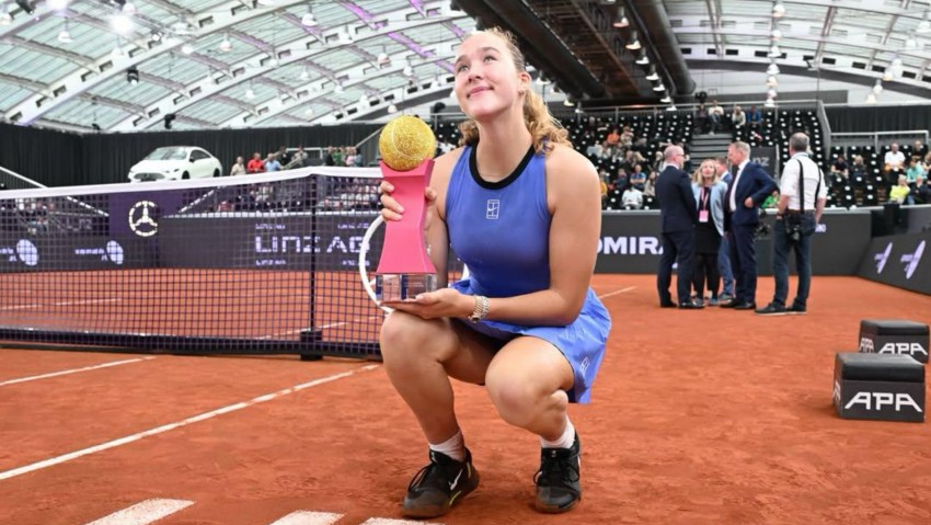 Usai Penyesuaian di Tengah Pertandingan, Andreeva Kalahkan Potapova untuk Juara di Linz Open, dan Bawa Hadiah 2,8 Miliar