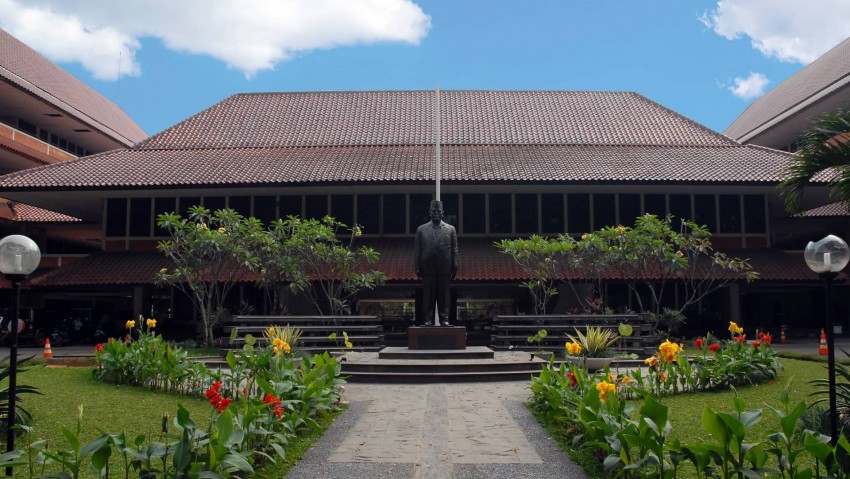 Desakan Kuat 16 Mahasiswa FHUI Kena Sanksi DO, Dekan Tegaskan Tak Punya Wewenang